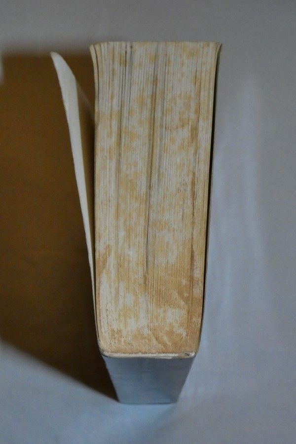 Star Wars -La Force unifiée - tranche inférieure jaunie