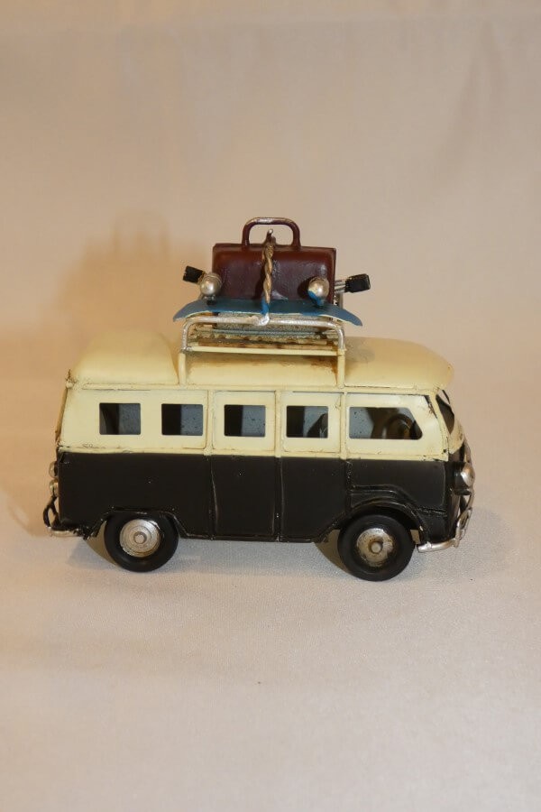 Combi Volkswagen noir et blanc vintage