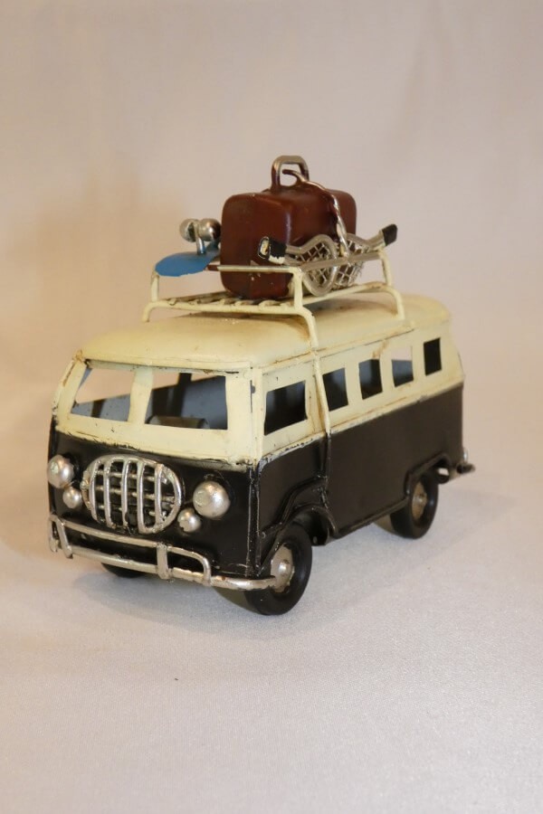 Combi Volkswagen noir et blanc vintage