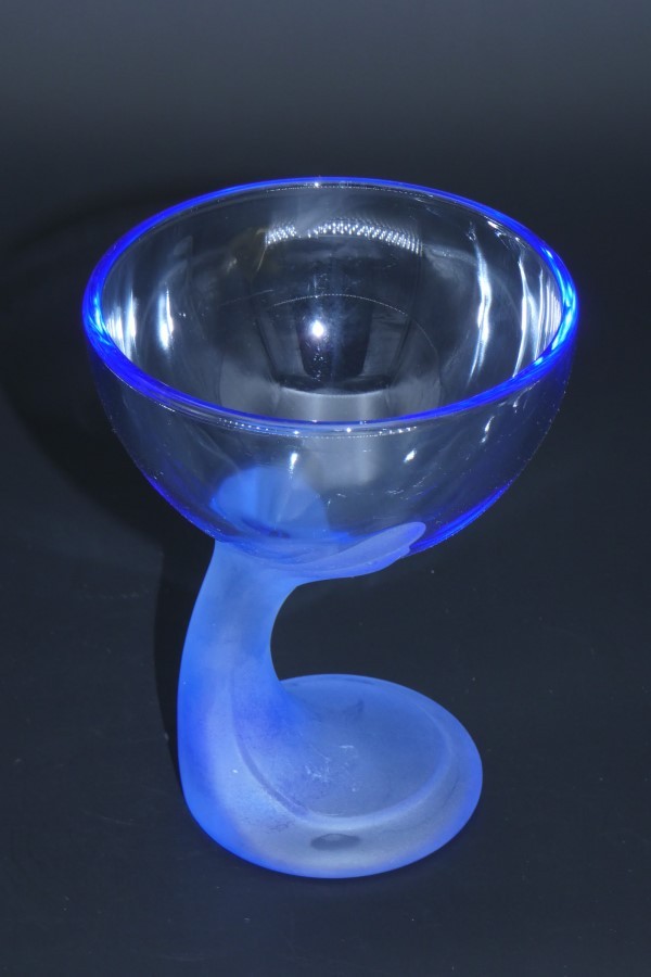 coupe à glace en verre bleue