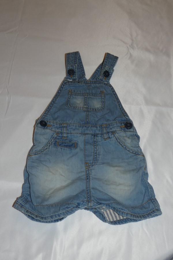 Salopette short en jean devant