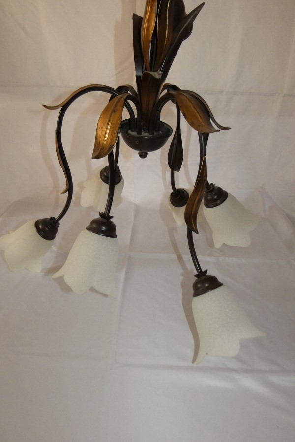 Lustre en métal Tulipes