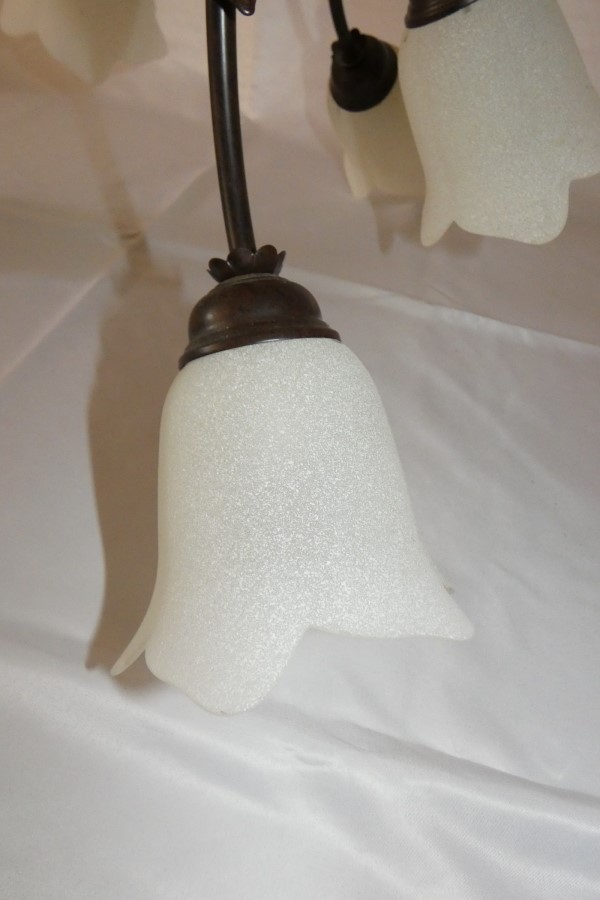 Lustre en métal Tulipes