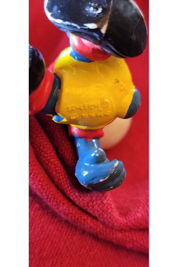 Schtroumpf footballeur inscriptions marque et année