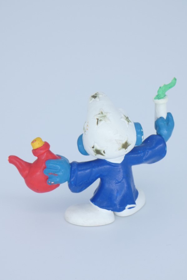 Image du Schtroumpf alchimiste vu de dos