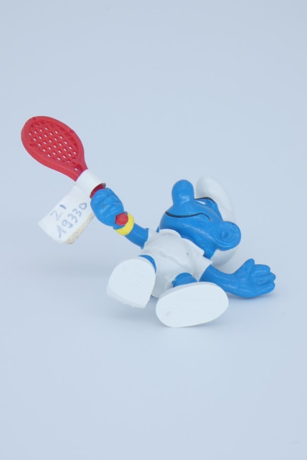 Image du Schtroumpf tennisman vu du dessous