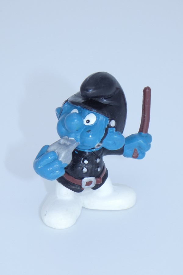 Image du Schtroumpf Policeman vu de face