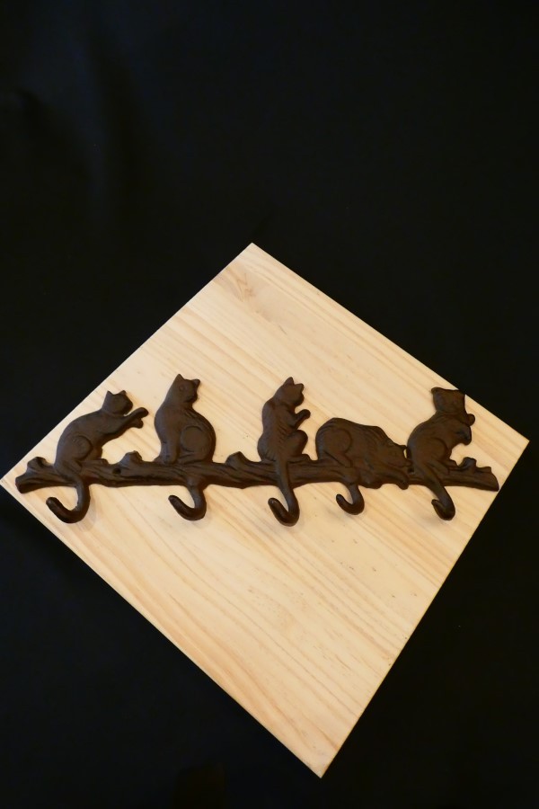 Patère 5 chats en entier vue du dessus